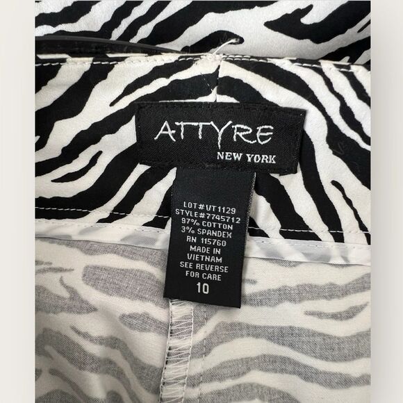 Zebra Attyre Skort size 10 with front pockets - Picture 6 of 6